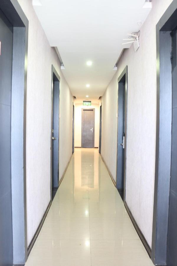 Crew Express Hotel Lubukpakam Екстериор снимка