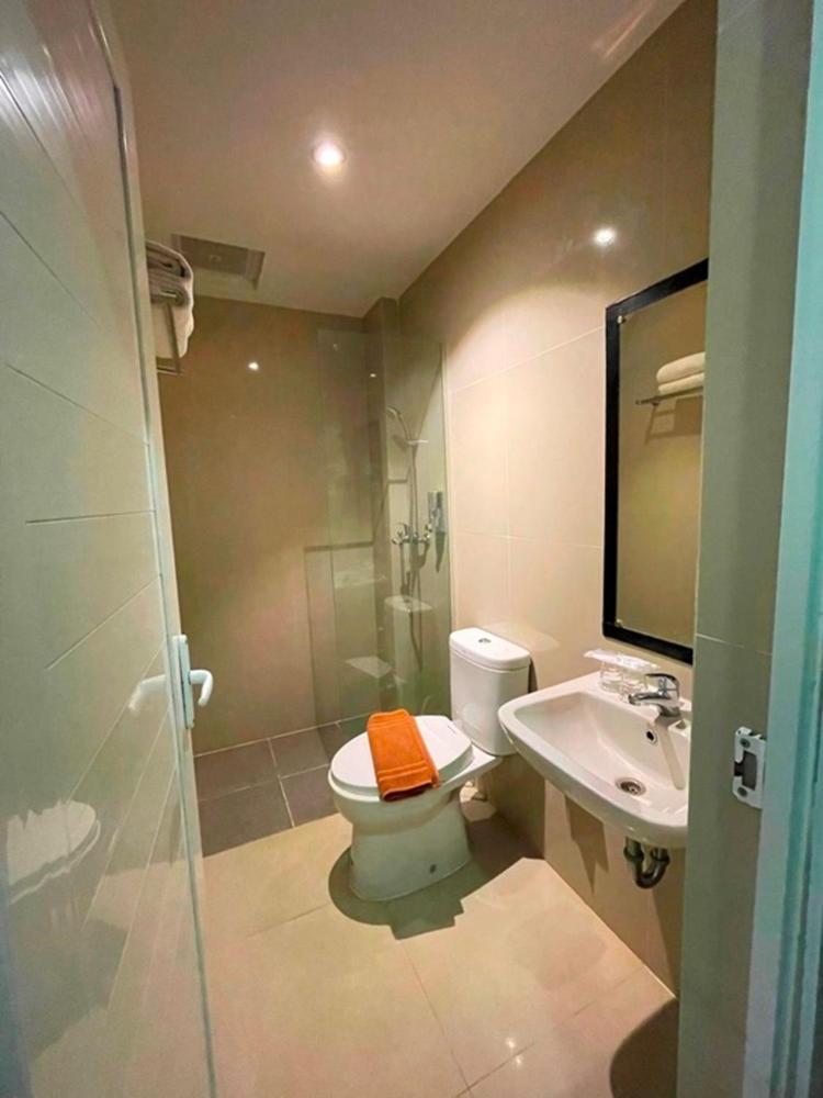 Crew Express Hotel Lubukpakam Екстериор снимка